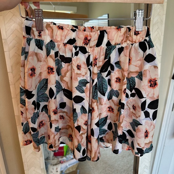 Show Me Your MuMu Floral Print Women's Skirt - Picture 1 of 5